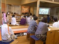 本会の活動を紹介しました