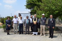 除幕の後の記念撮影